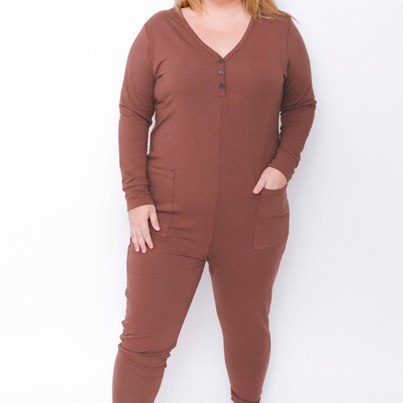 Smash+TESS Wednesday Romper - Picture 1 of 4